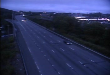 CAM 131 New Haven I-91 SB Exit 4 - N/O East St. (Traffic closest to the camera is traveling SOUTH) - Connecticut