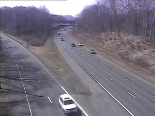 CAM 108 Cromwell I-91 NB S/O Exit 23 - Rt. 9 NB on ramp to I-91 NB (Traffic closest to the camera is traveling NORTH) - Connecticut