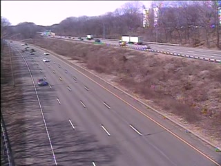 CAM 106 Rocky Hill I-91 NB S/O Exit 23 - S/O Rt. 3 (Cromwell Ave.) (Traffic closest to the camera is traveling NORTH) - Connecticut