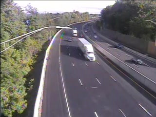CAM 91 Wethersfield I-91 NB S/O Exit 27 - S/O Rt. 5 & 15 (Traffic closest to the camera is traveling NORTH) - USA