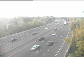 CAM 6 Greenwich I-95 NB Exit 4 - Indian Field Rd. (Traffic closest to the camera is traveling NORTH) - USA