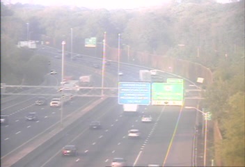 CAM 20 Darien I-95 NB Exit 12 - Tokeneke Rd. (Traffic closest to the camera is traveling NORTH) - Connecticut