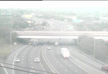 CAM 26 Norwalk I-95 SB Exit 15 - Stuart Ave. (Traffic closest to the camera is traveling SOUTH) - Connecticut