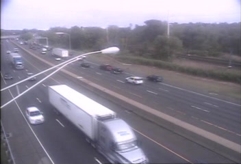 CAM 34 Westport I-95 SB S/O Exit 18 - S/O Sherwood Is. Connector (Traffic closest to the camera is traveling SOUTH) - Connecticut