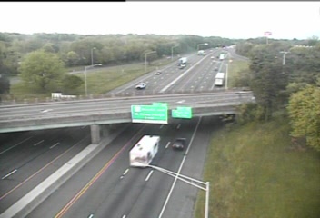 CAM 61 Milford I-95 NB Exit 36 - Plains Rd. (Traffic closest to the camera is traveling NORTH) - Connecticut