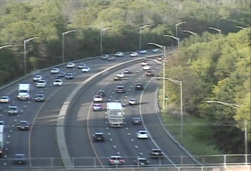 CAM 63 Milford I-95 SB Exit 38 - West River St. (Traffic closest to the camera is traveling SOUTH) - Connecticut