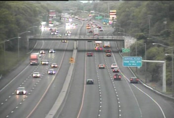 CAM 67 Milford I-95 NB Exit 40 - Woodmont Rd. (Traffic closest to the camera is traveling NORTH) - Connecticut