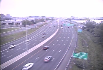 CAM 74 New Haven I-95 NB S/O Exit 46 - Long Wharf Dr. (Traffic closest to the camera is traveling NORTH) - Connecticut