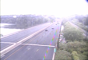 CAM 81 East Haven I-95 NB Exit 53 - S/O Hosley Ave. (Traffic closest to the camera is traveling NORTH) - USA