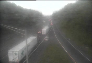CAM 89 Branford I-95 NB N/O Exit 55 - N/O Rt. 1 (E. Main St.) (Traffic closest to the camera is traveling NORTH) - USA