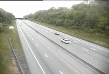 CAM 157 Clinton I-95 NB Exit 63 - High St. (Traffic closest to the camera is traveling NORTH) - Connecticut