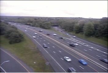 CAM 189 Old Lyme I-95 SB Exit 70 - Rt. 1 & 156 (Neck Rd.) (Traffic closest to the camera is traveling SOUTH) - Connecticut