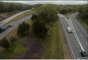 CAM 194 East Lyme I-95 NB Exit 76 - I-395 (Traffic closest to the camera is traveling NORTH) - Connecticut