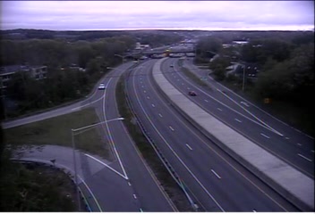 CAM 197 Waterford I-95 SB Exit 82 - Vauxhall St. Ext. (Traffic closest to the camera is traveling SOUTH) - Connecticut