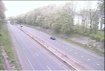 CAM 99 Milford I-796 SB Milford Parkway - East Rutland Rd. (Traffic closest to the camera is traveling SOUTH) - Connecticut