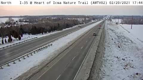 AM - I-35 @ Heart of Iowa Nature Trail (02) - USA