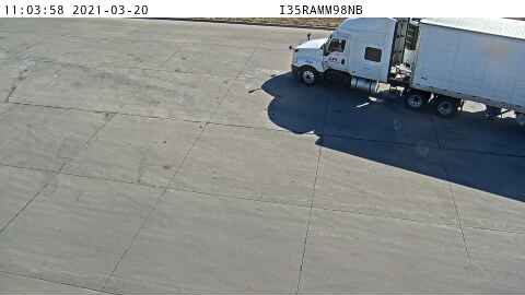 RA35NB98 - Truck Parking 1 - USA