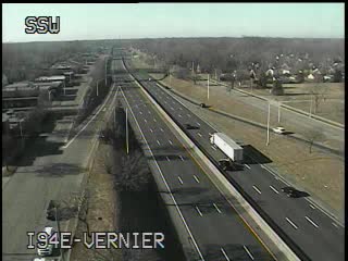 I-94 @ Vernier-Traffic closest to camera is traveling east (1048) - USA