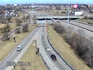 I-96 @ I-94 Camera 1-Traffic closest to camera is traveling east (1057) - USA