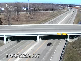 I-75 @ Dixie Hwy-Traffic closest to camera is traveling north (2093) - USA
