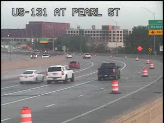 US-131 @ Pearl St-Traffic closest to camera is traveling south (2120) - USA