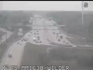 I-75 @ Wilder-Traffic closest to camera is traveling north (2121) - USA