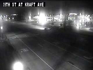 28th Street @ Kraft Ave-Traffic closest to camera is traveling east (2152) - USA