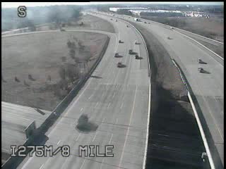 I-275 @ 8 Mile-Traffic closest to camera is traveling North (2202) - USA