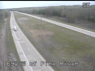 I-69 @ W. of Pine River-Traffic closest to camera is traveling west (2383) - USA