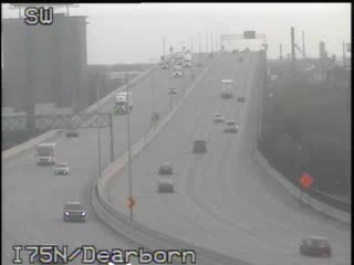 I-75 @ Dearborn St-Traffic closest to camera is traveling north (2545) - USA