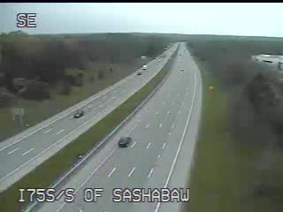 I-75 @ S of Sashabaw-Traffic closest to camera is traveling south (2561) - USA