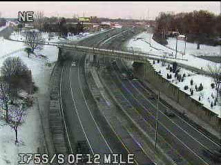 I-75 @ S of 12 Mile-Traffic closest to camera is traveling south (2415) - USA