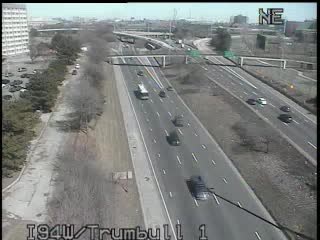 I-94 @ Trumbull-Traffic closest to camera is traveling west (2471) - USA