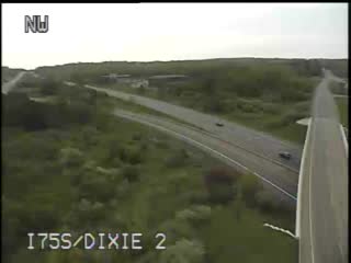 I-75 @ Dixie Hwy-Traffic closest to camera is traveling south (2574) - USA
