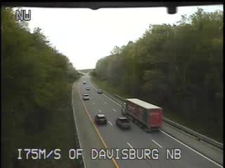 I-75 @ S of Davisburg NB-Traffic closest to camera is traveling south (2568) - USA