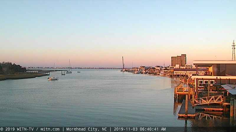 Morehead City Cam - View of Bogue Sound from atop the Sanitary Fish Market and Restaurant in Morehead City, NC - North Carolina