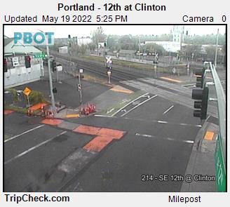 Portland - 12th at Clinton (678) - Oregon