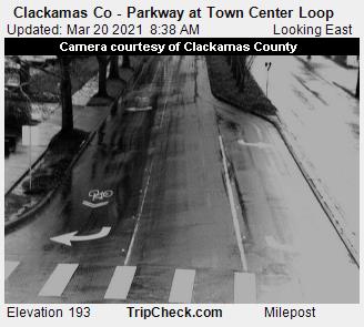 Clackamas Co - Parkway at Town Center Loop (780) - Oregon