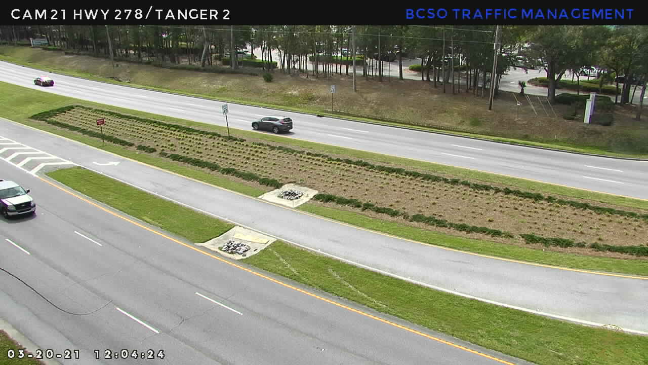 Hwy 278 / Tanger Outlet 2 - 1439 FORDING ISLAND RD - Bluffton Moss Creek - USA