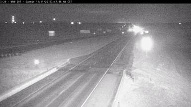Summit - West of town along I-29 @ MP 207 - Camera Looking South - USA