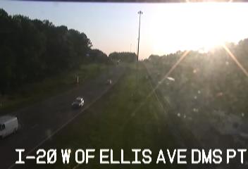 I-20 W of Ellis Ave DMS PTZ - I-20 west of Ellis Ave towards Clinton/ Vicksburg. (W - 011502) - USA